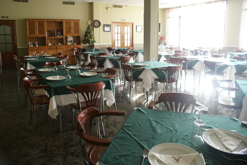 Hostal Velasco Valdelacalzada Esterno foto
